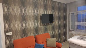 Apartment | In-room dining - Midtown Hotel Apartments 404 (Istanbul)