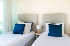 2 室のベッドルーム、アイロン / アイロン台、WiFi、ベッドシーツ