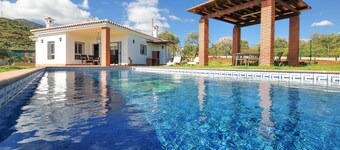 Paredones I Villa Rural Caminito del Rey