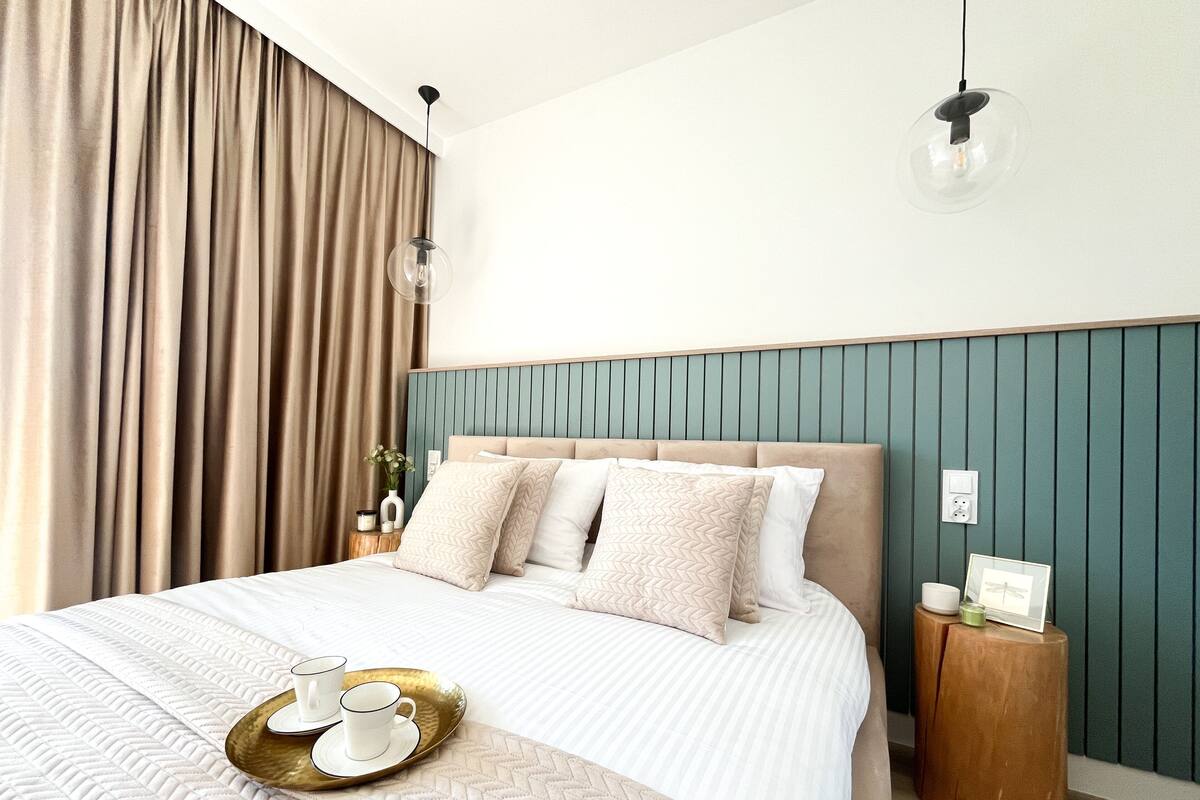 1 habitación, decoración personalizada y muebles diferentes