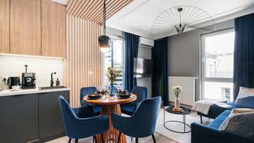 Premium Apartment | Living area | Smart TV