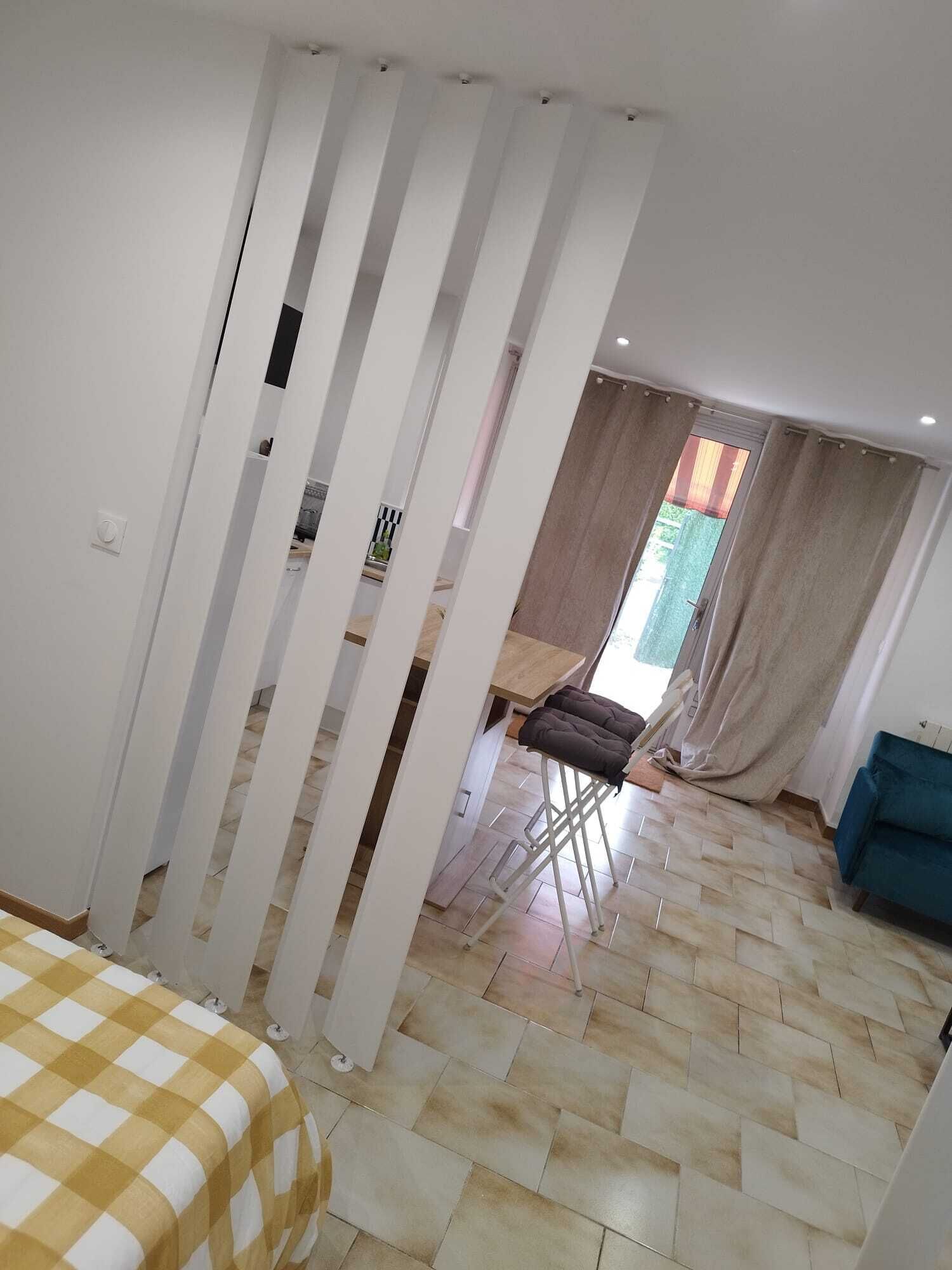 1 chambre, fer et planche à repasser, Wi-Fi gratuit, draps fournis