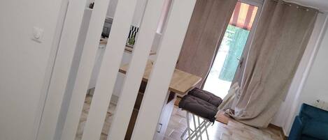 1 chambre, fer et planche à repasser, Wi-Fi gratuit, draps fournis