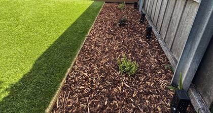 Charm on Forster – Great for Groups & Pet Lovers