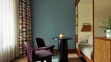 Suite (Sir Suite) | Área de sala de estar | Televisión de pantalla plana