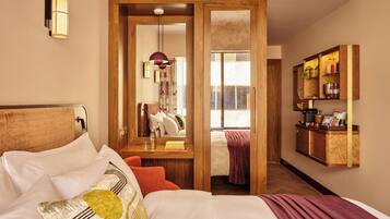 1 bedroom, Egyptian cotton sheets, premium bedding, minibar