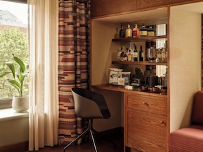1 bedroom, Egyptian cotton sheets, premium bedding, minibar