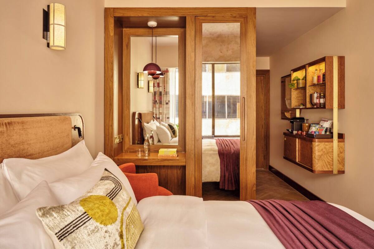 Sábanas de algodón egipcio, ropa de cama de alta calidad y minibar 