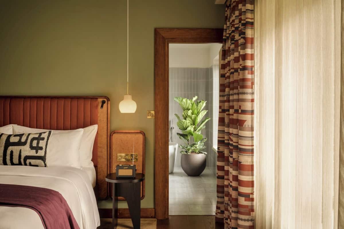 1 bedroom, Egyptian cotton sheets, premium bedding, minibar