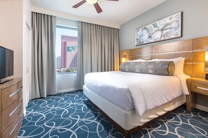 1 dormitorio, tabla de planchar con plancha, wifi y ropa de cama