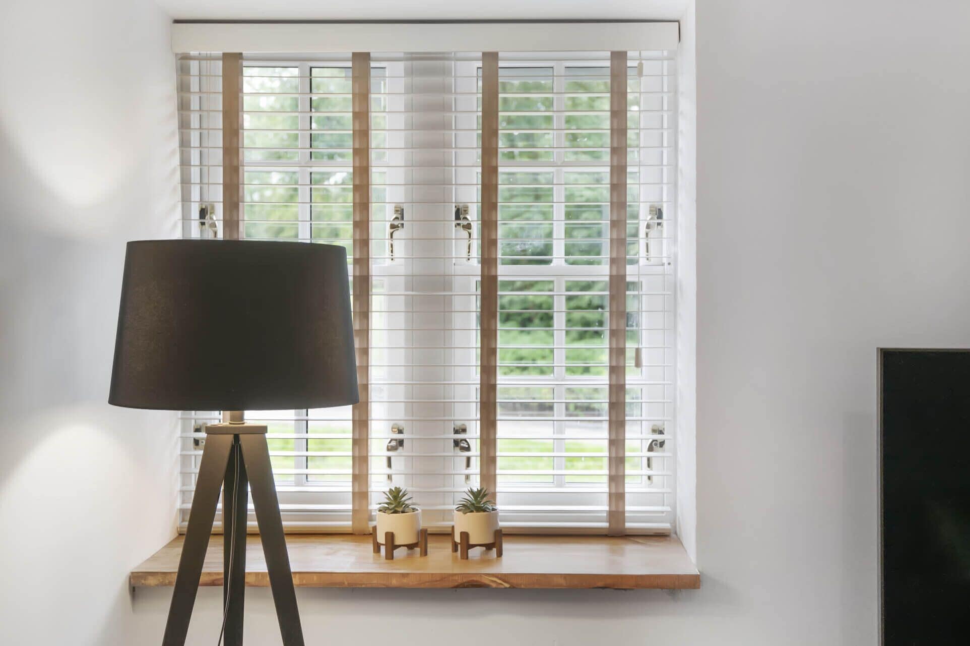 Three Bedroom Apartment | Área de sala de estar | Smart TV y servicios de streaming 