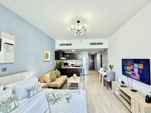 Deluxe Studio | 1 bedroom, in-room safe, desk, laptop workspace - Cosmos Living Dubai Arch Tower (Dubai)