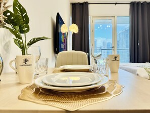 Dining - Cosmos Living Dubai Arch Tower (Dubai)