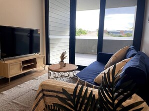 Télévision à écran plat