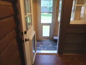 Interior - Dog Friendly, located Between Lake Placid and Saranac Lake with pontoon rentals (Ray Brook)