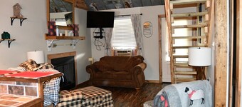 10 miles from Clark’s Creek and 3 miles from Lake Mary