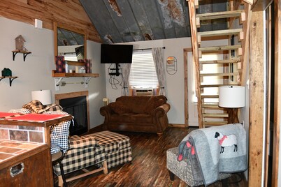 10 miles from Clark’s Creek and 3 miles from Lake Mary