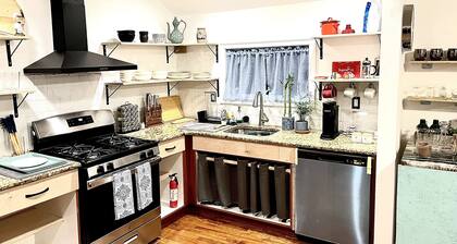 Modern and newly renovated space close to Manhattan and Long Island.