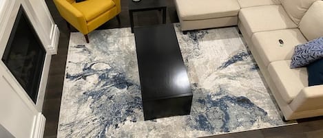 Télévision, chaîne hi-fi