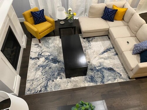 Luxury Living in a serene neighborhood, perfect for vacation & Corporate getaway