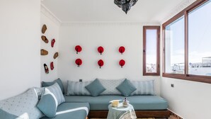 43-吋智慧型電視，提供數位頻道
