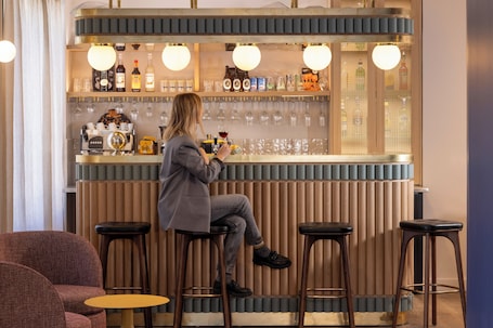 Bar (on property). Bijou Hôtel Paris Boulogne