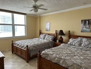 1 soverom, skrivebord, strykejern/-brett og wi-fi