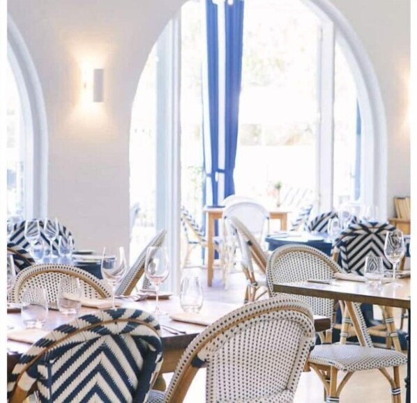 Dining - Oleander House, a coastal haven! (Bogangar)