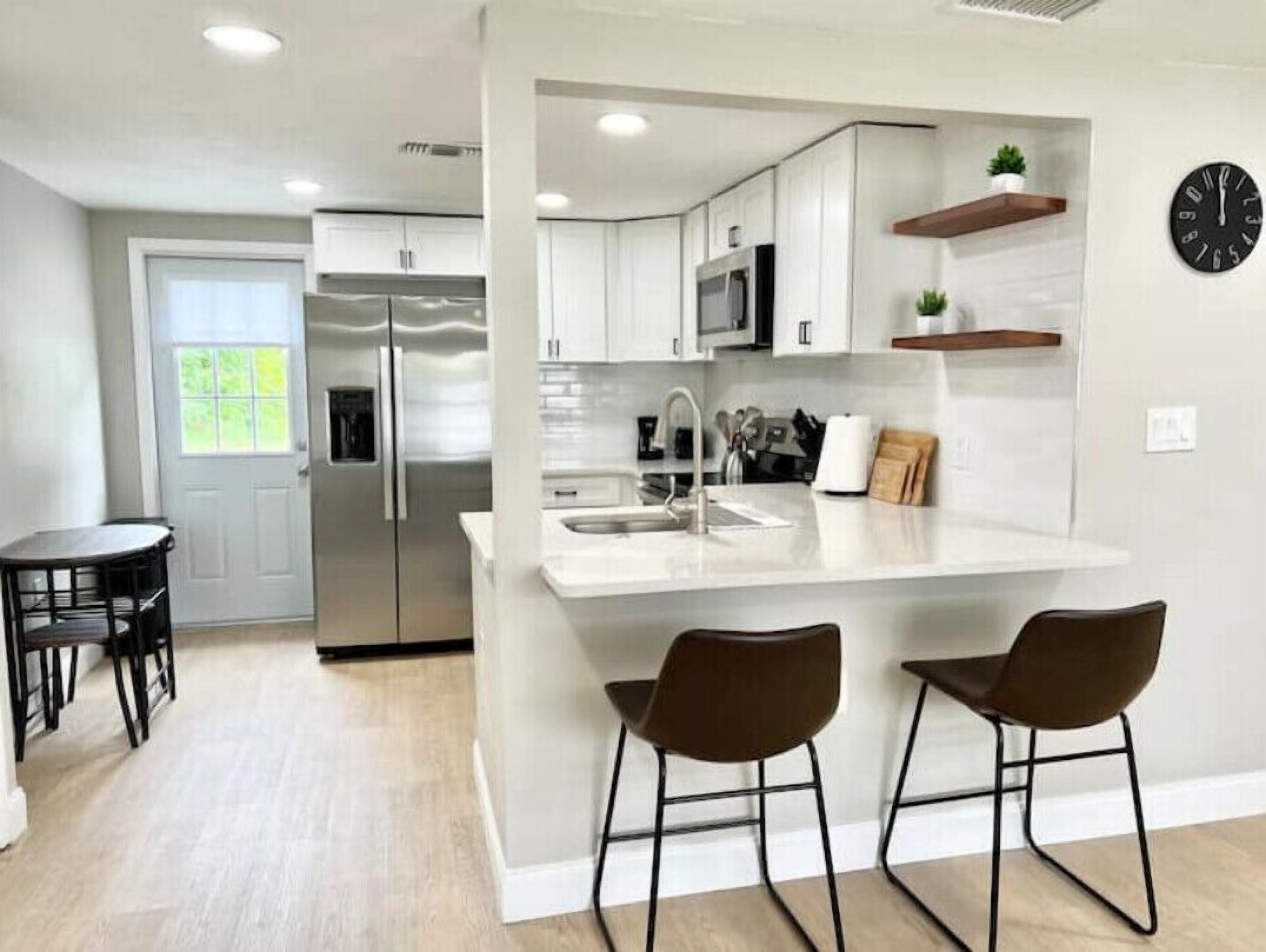 Produits de nettoyage écologiques fournis, serviettes en papier