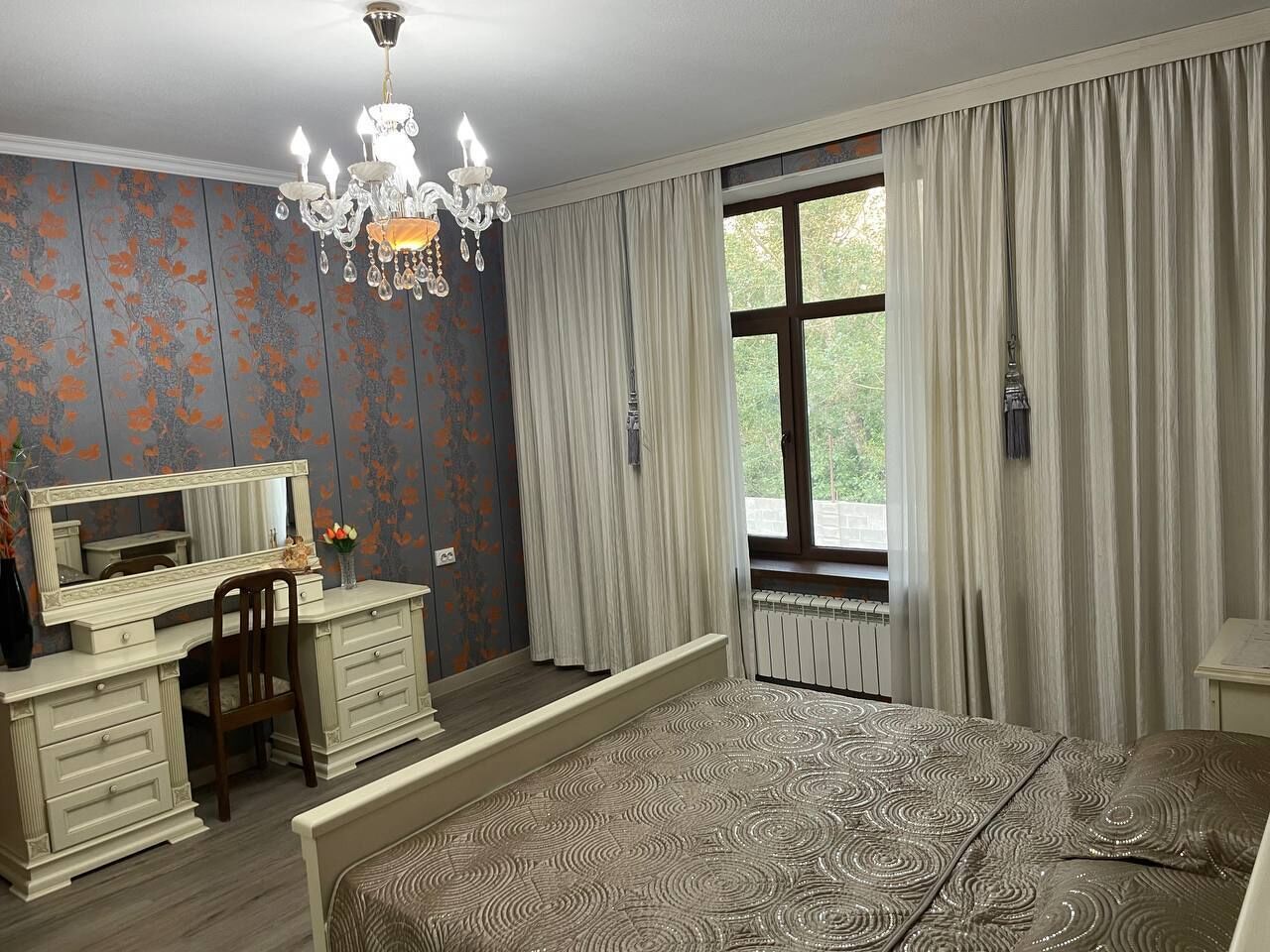 Economy Double Room | Laptop workspace, blackout drapes, WiFi (free)