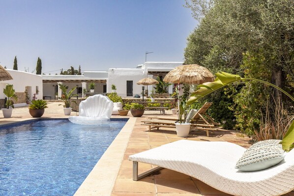 Pool - Boho-chic Villa in San Rafael 1min (Sant Antoni de Portmany)