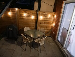 Outdoor dining - Beau Logement au Coeur de Hochelaga (Montréal)