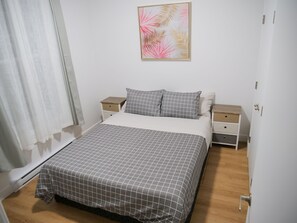 1 bedroom, iron/ironing board, WiFi, bed sheets - Beau Logement au Coeur de Hochelaga (Montréal)