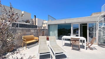 Appartement luxueux | 1 chambre, fer et planche à repasser, accès au Wi-Fi (inclus)