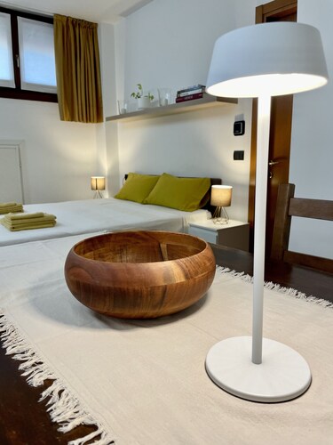 Cosy studio apartment with garden and parking spot, close to Airport and Venice