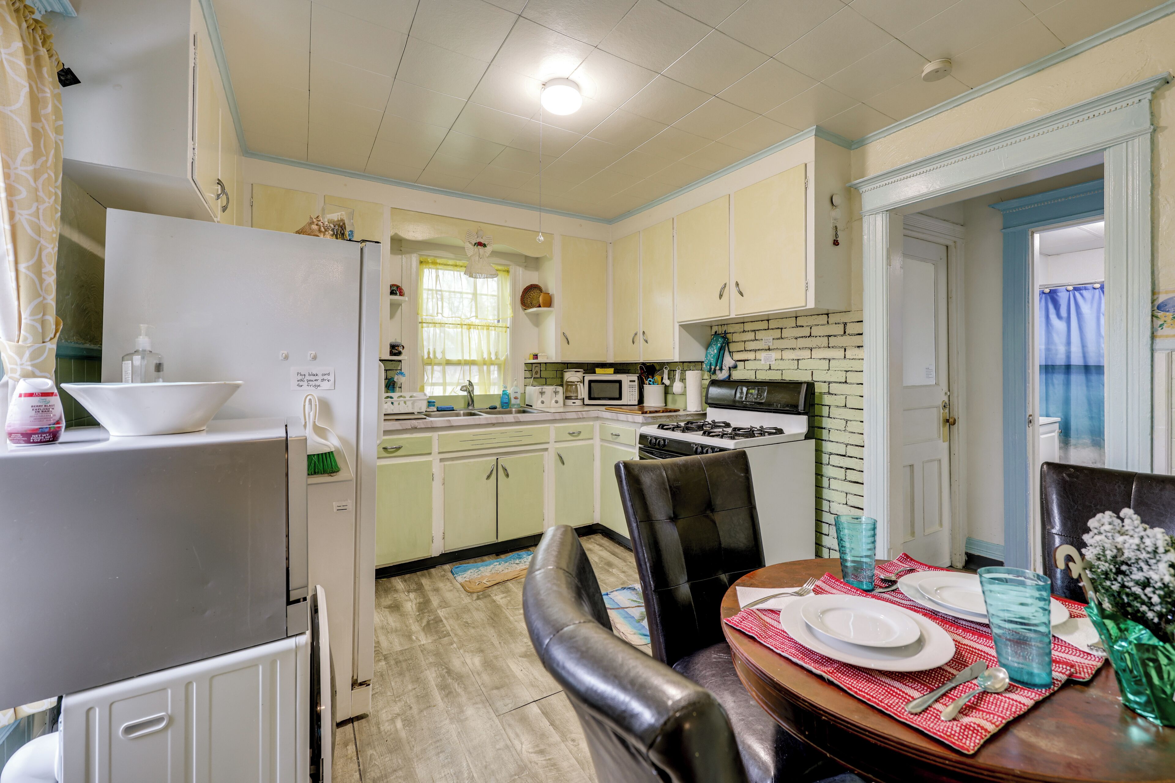 Apartment (2 Bedrooms) | Front of property