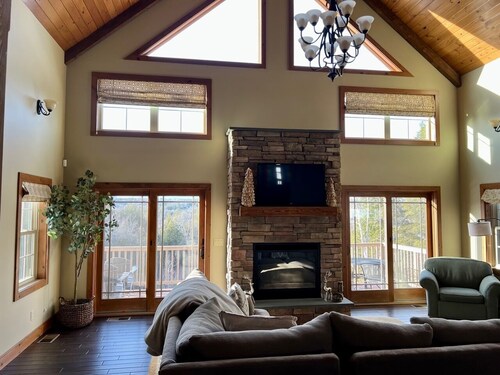 Family Friendly Stratton Home for All Seasons, 7 min to ski mountain