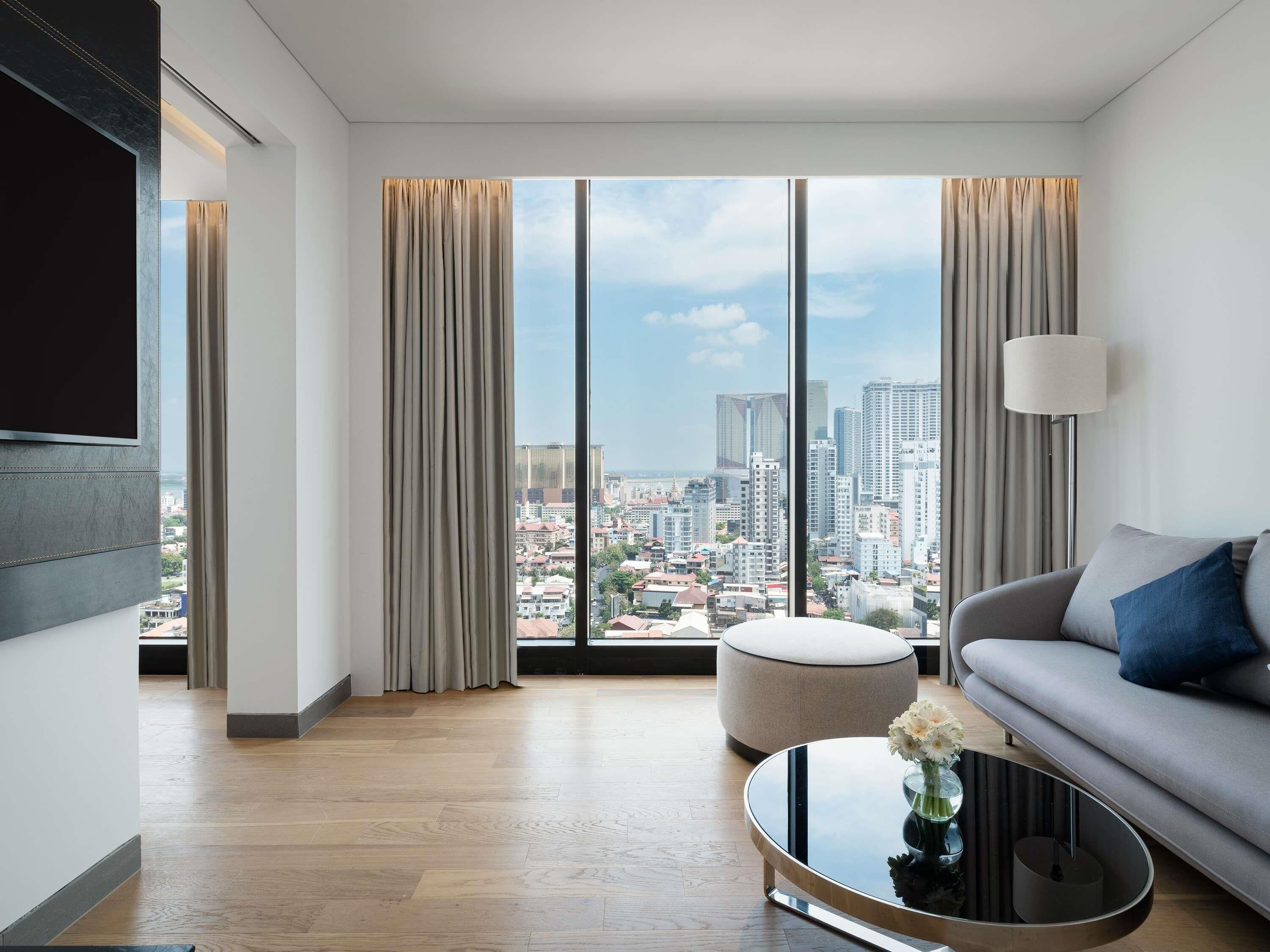 Down duvets, minibar, desk, soundproofing