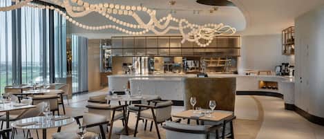 Petit déjeuner buffet (45 NZD par personne)