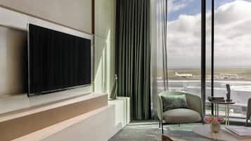 Executive Suite, 1 King Bed | Premium bedding, minibar, in-room safe, individually decorated