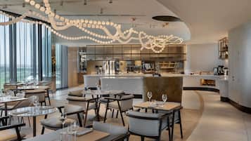 Daily buffet breakfast (NZD 45 per person)