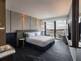 Superior Room, 1 King Bed, Accessible | Premium bedding, minibar, in-room safe, individually decorated