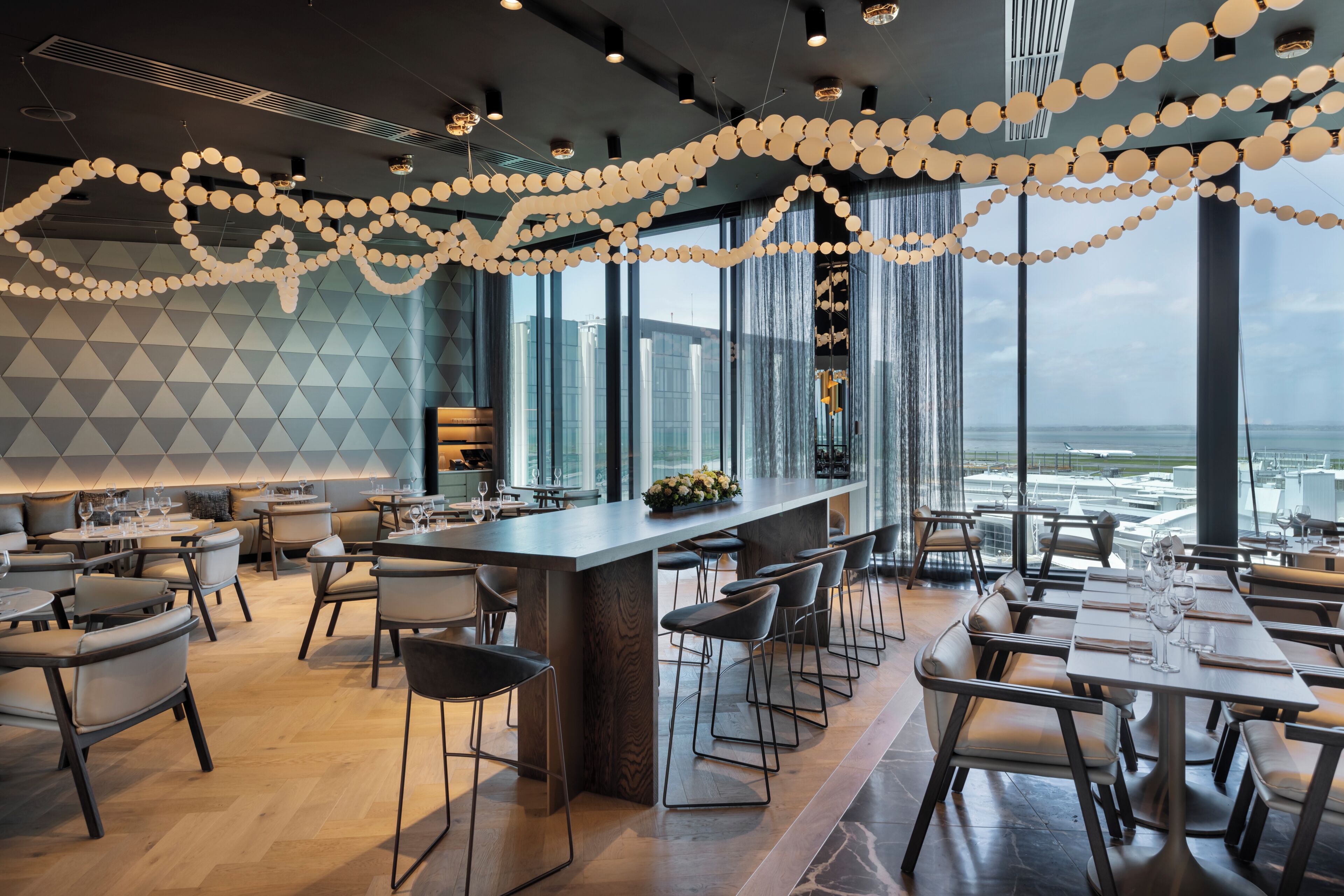 Breakfast, lunch, dinner served; local and international cuisine 