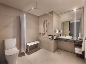 Superior Room, 1 King Bed, Accessible | Premium bedding, minibar, in-room safe, individually decorated - Pullman Auckland Airport (Auckland)