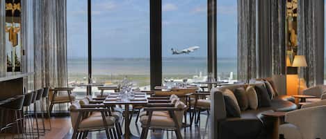 Breakfast, lunch, dinner served; local and international cuisine