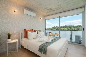 2 bedrooms, iron/ironing board, travel cot, WiFi