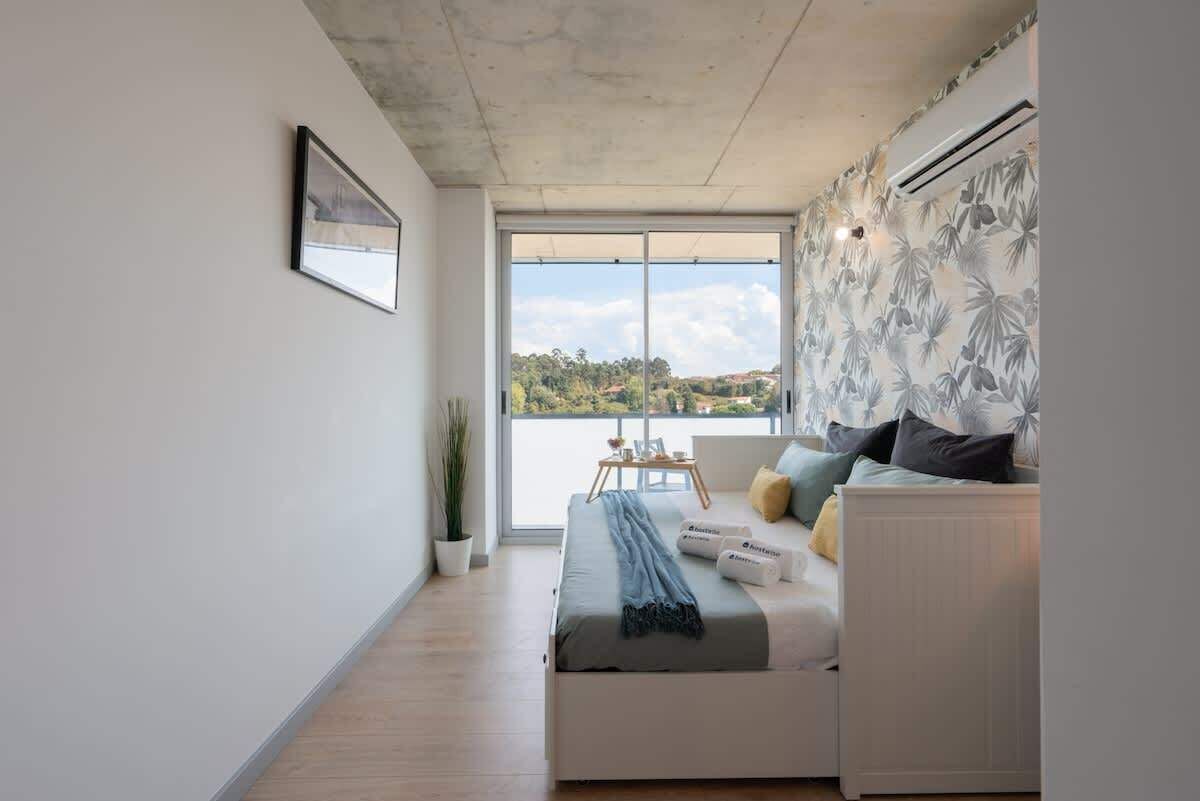 2 bedrooms, iron/ironing board, travel cot, WiFi