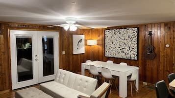 Smart TV, fireplace, DVD player, books