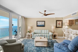 Condo, Multiple Beds, Balcony, Ocean View | Living area