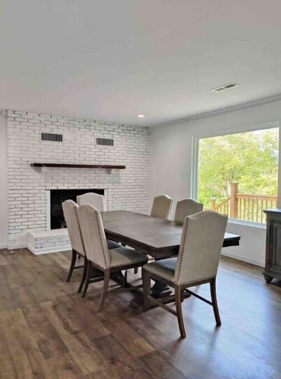 Hampshire Estate-Songwriter’s escape-Hot Tub